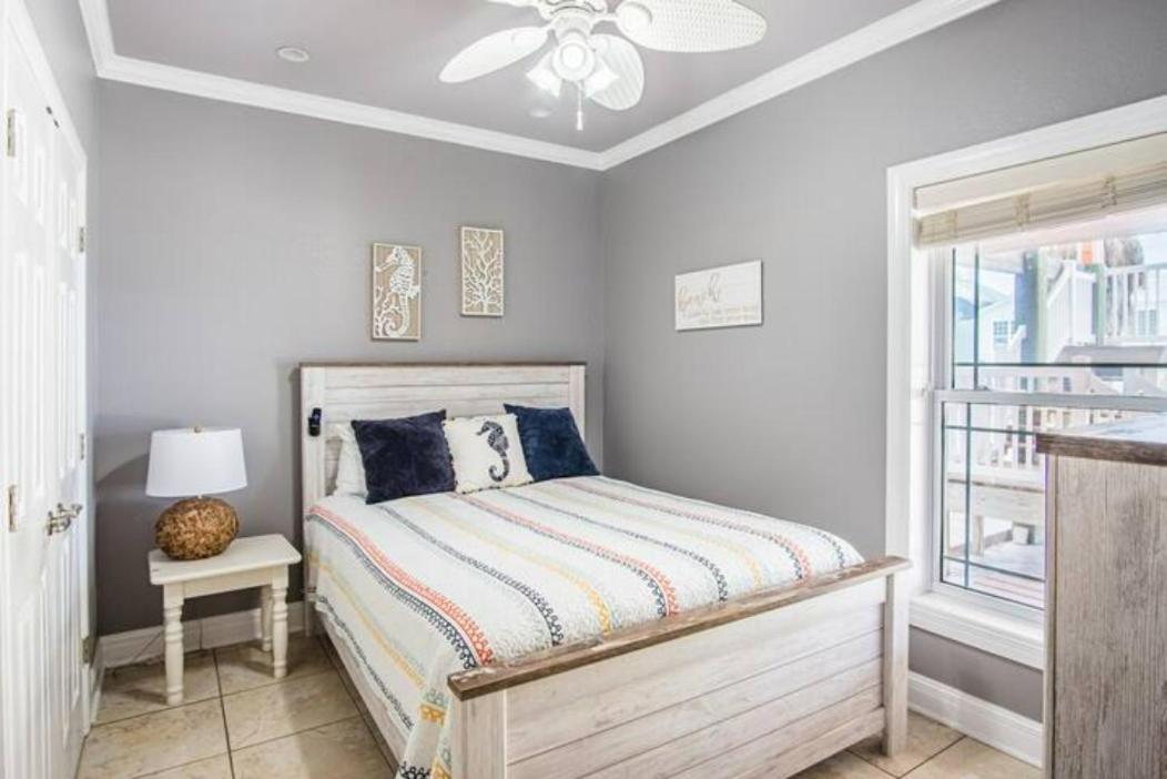 7 Bedroom Home Steps To The Beach With 4 Patios And Pool! Sleeps 20 Port Aransas Luaran gambar