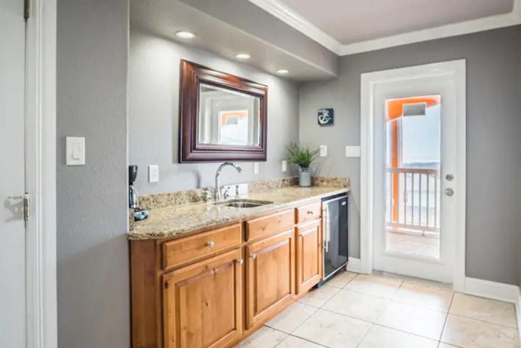 7 Bedroom Home Steps To The Beach With 4 Patios And Pool! Sleeps 20 Port Aransas Luaran gambar